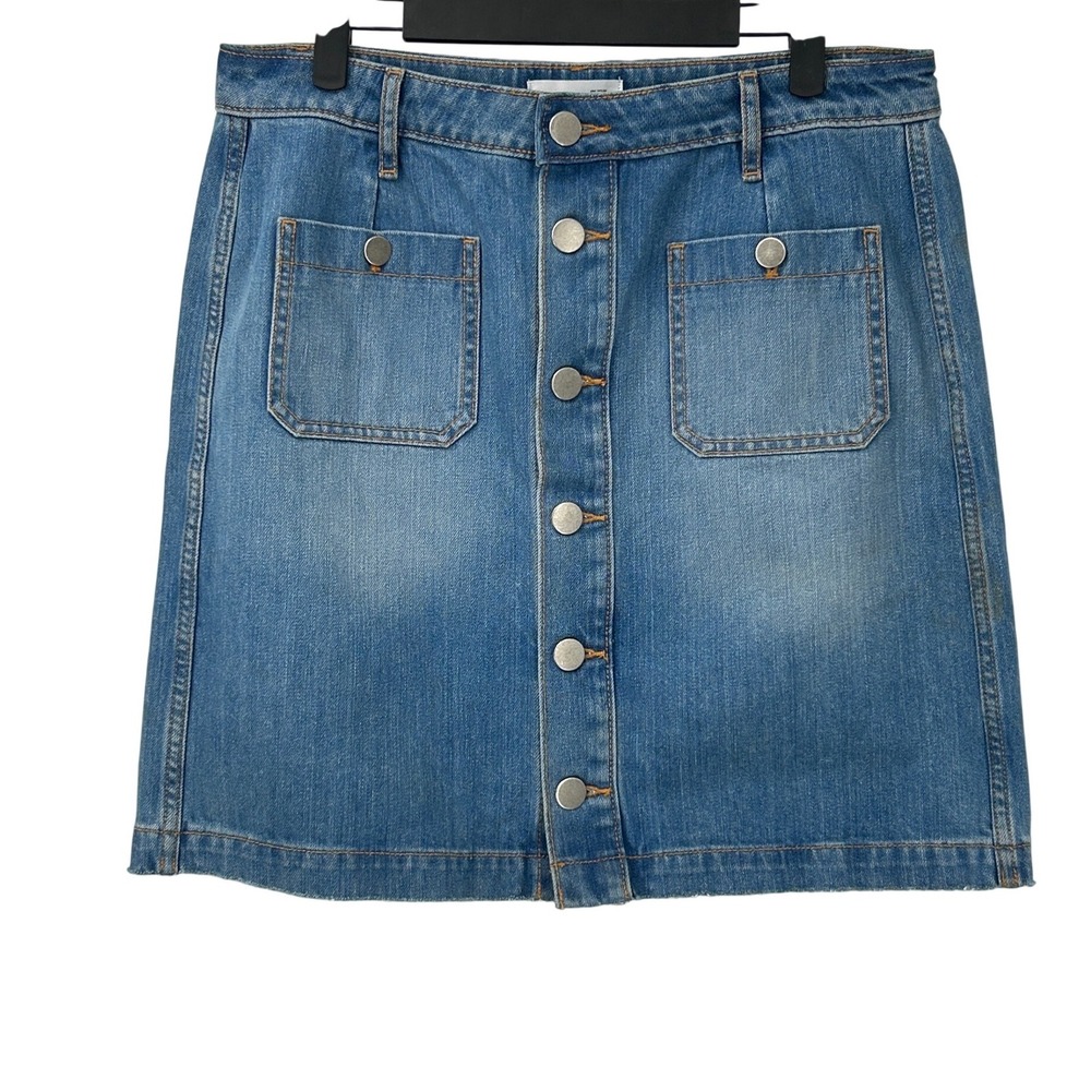 LOFT Blue Denim Button Front Mini Skirt Raw Hem Size 8 Patch Pockets Medium Wash